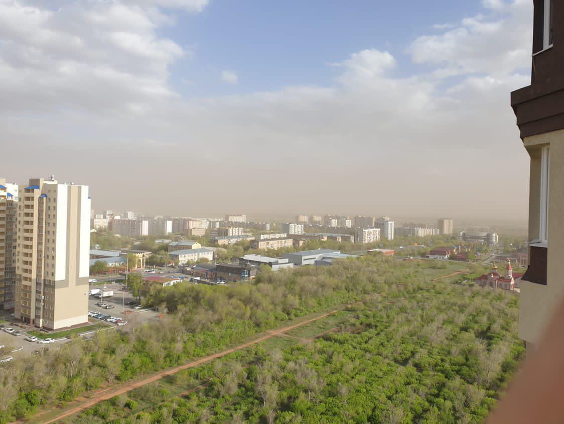Оренбург накрыла весенняя пыльная буря