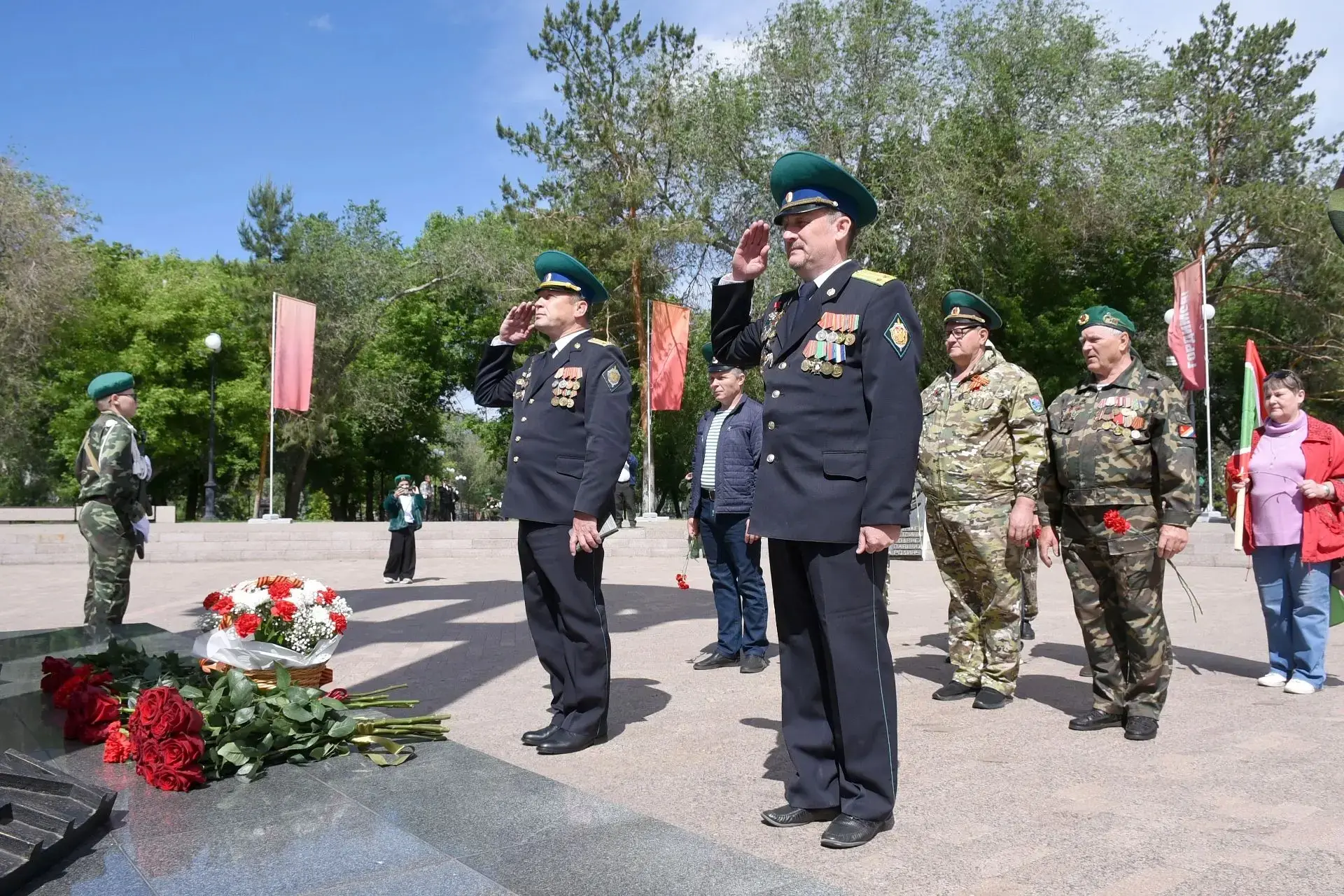 Шествие ветеранов и минута молчания: в Оренбурге отметили День пограничника