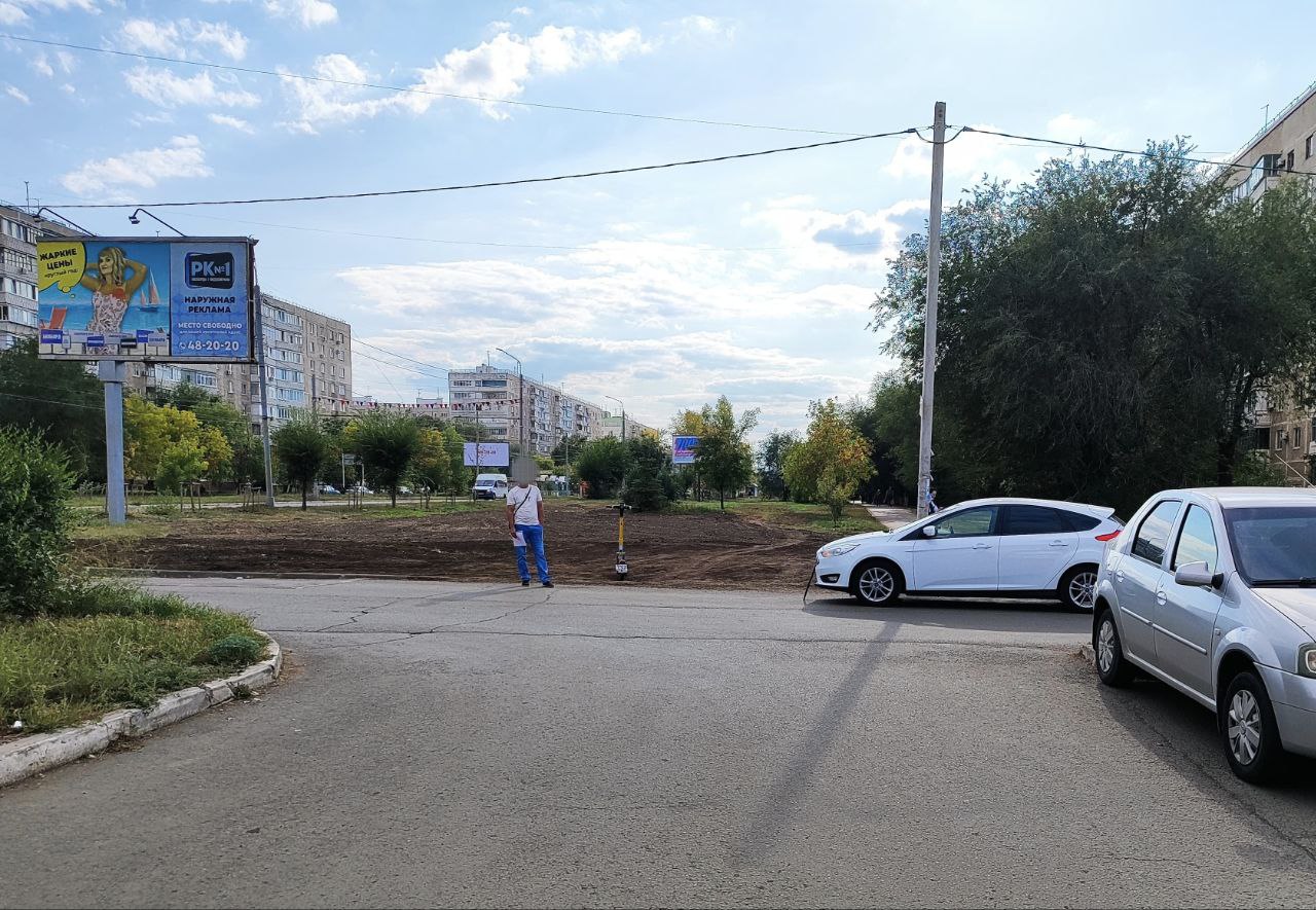 В Оренбурге 17-летняя самокатчица попала в больницу после столкновения с автомобилем