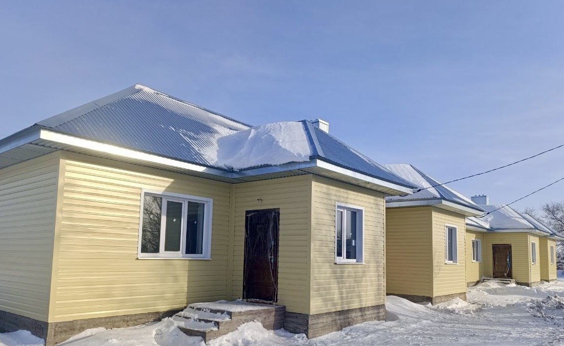 Более 470 жителей Оренбуржья в 2025 году переехали из аварийного жилья в новые квартиры