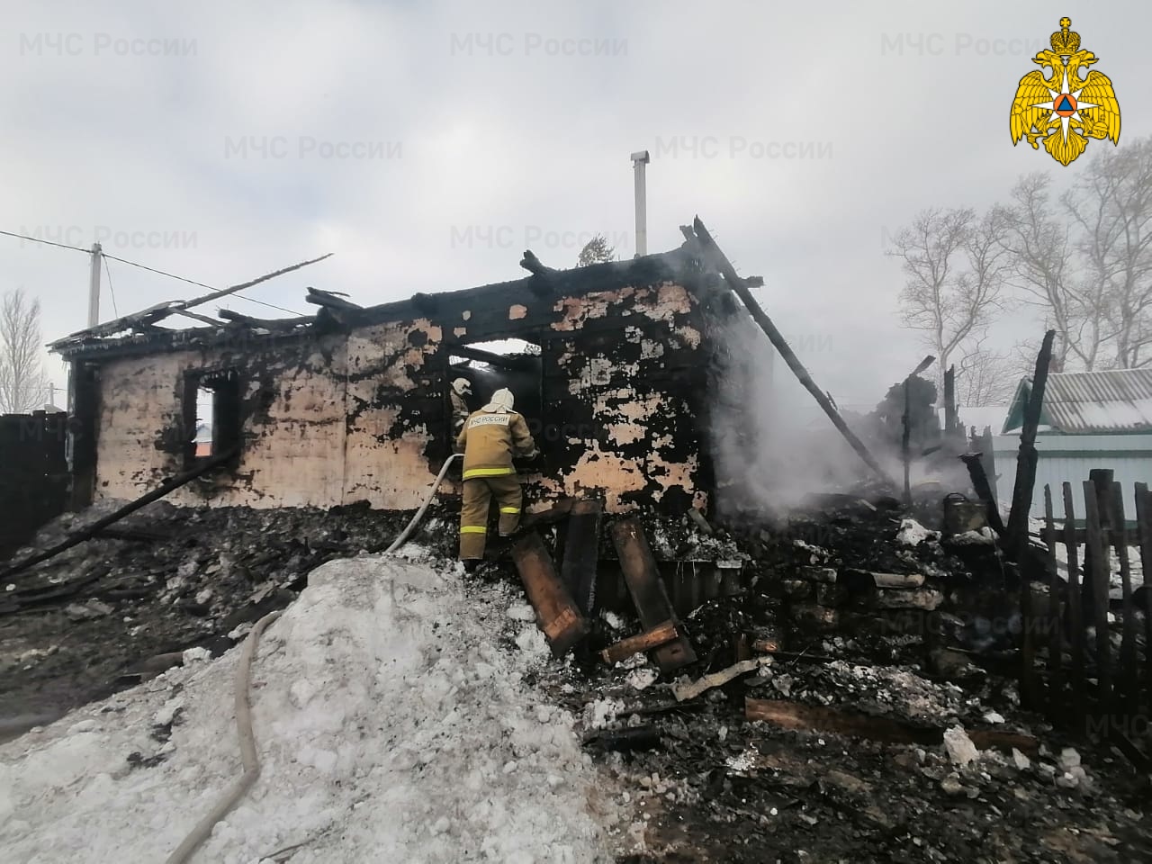 В Абдулинском городском округе сгорел жилой дом