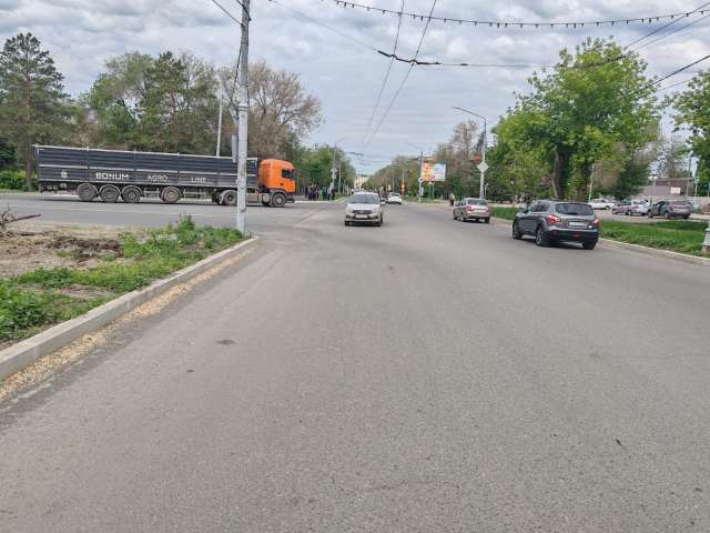 В Оренбурге на проспекте Парковом под колеса авто попала пенсионерка