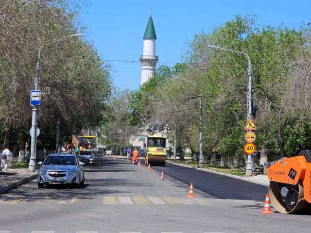 Оренбург обновляет дороги: улица Корецкая и проспект Парковый