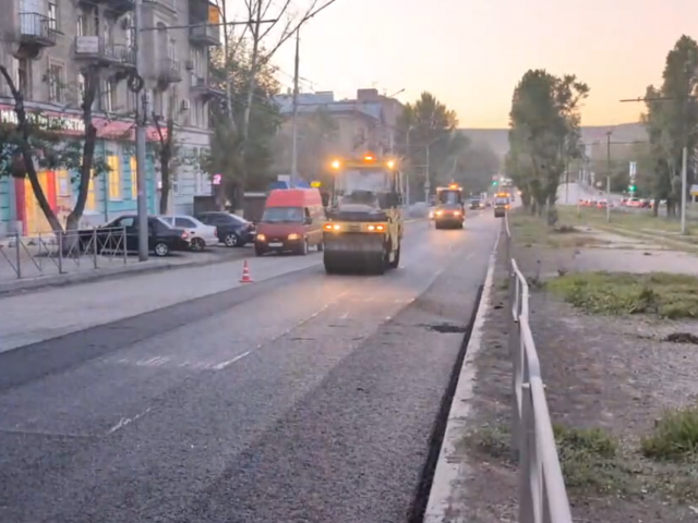 В Саратове на одном из ключевых проспектов Заводского района ведется масштабный ремонт