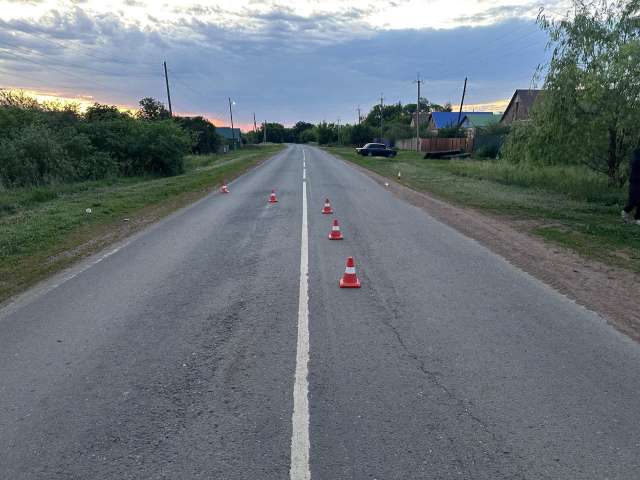 В Бузулукском районе девушка получила серьезные травмы, упав с капота автомобиля 