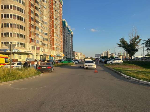 В Оренбурге в ДТП на проспекте Победы пострадал самокатчик 