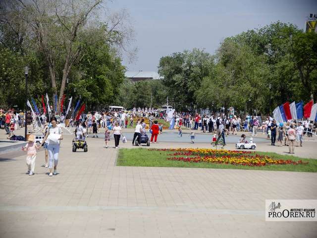 Оренбуржье отмечает День семьи, любви и верности 