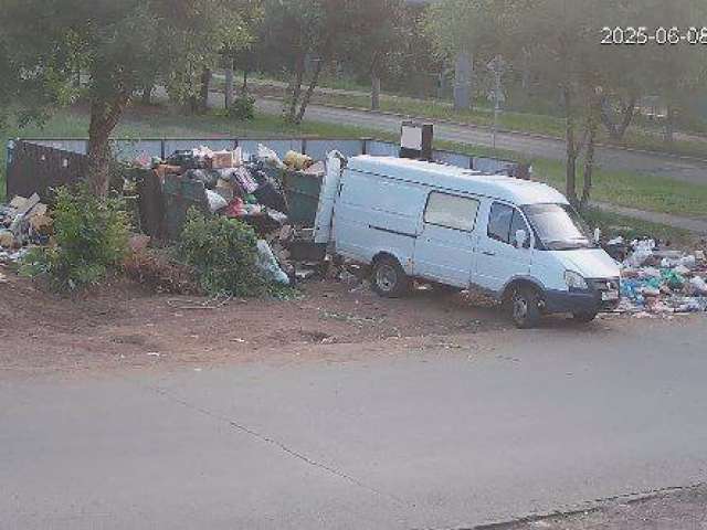 Оренбуржцев продолжают привлекать к ответственности за неправильное складирование мусора