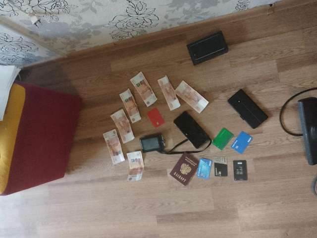 Полицейские задержали пару из Новотроицка, работавшую на мошенников