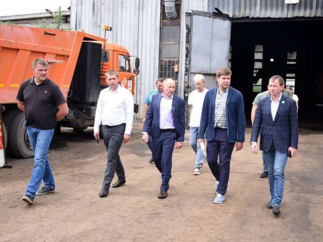 «Вопросов очень много»: Врио главы Оренбурга посетил коммунальные предприятия города