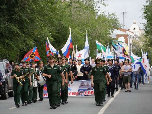 В Оренбурге отмечают День Военно-морского флота