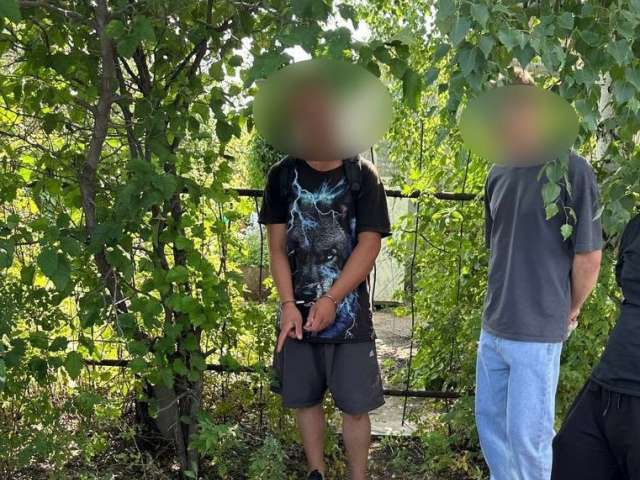 Оренбургские полицейские задержали наркозакладчика из Новосибирска
