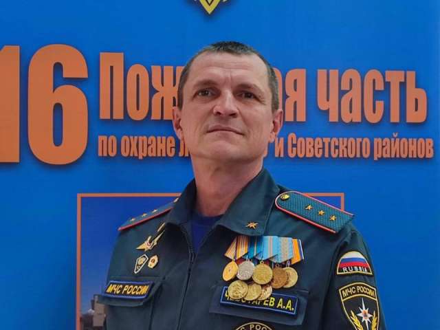  В Оренбуржье сотрудник МЧС случайно оказался на месте ДТП и спас пострадавшего 