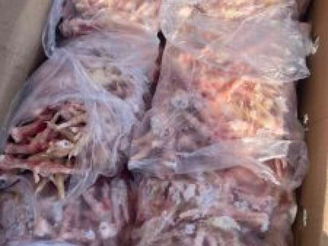 Куриные лапки из Казахстана не прошли границу Оренбуржья