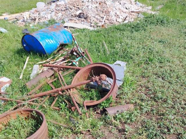 Незаконное складирование отходов привело к порче почвы в Сорочинском округе