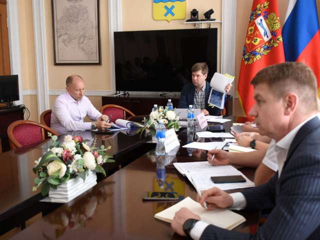 Альберт Юмадилов призвал руководителей УК обеспечить своевременный покос травы