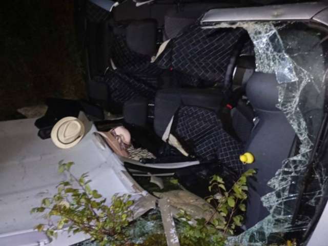В Ташле сотрудники МЧС спасли мужчину из покореженного в ДТП автомобиля