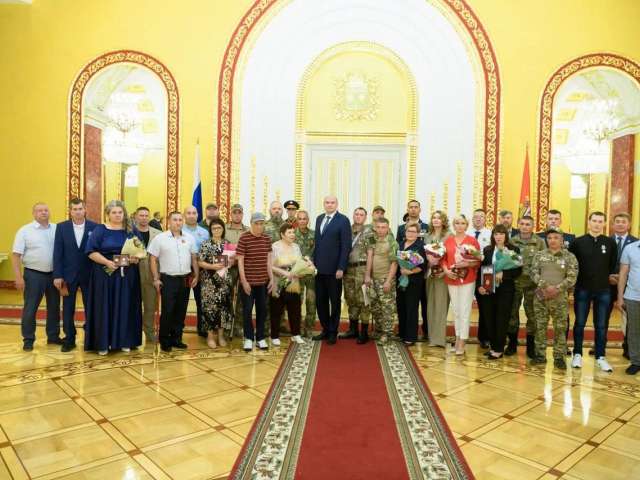 В Оренбурге военнослужащим вручили государственные награды 