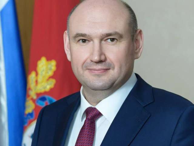 Евгений Солнцев поздравил оренбуржцев с Днем знаний