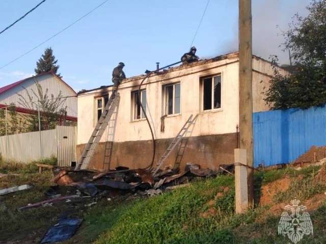 В Бугуруслане на пожаре погибли 2 человека 