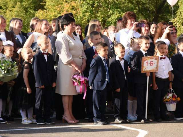 1 сентября в школы Оренбурга пошли 76 тысяч учеников