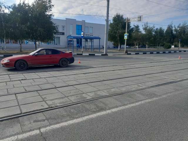 В Орске водитель автомобиля «Хонда Прелюд» сбил на пешеходном переходе девушку