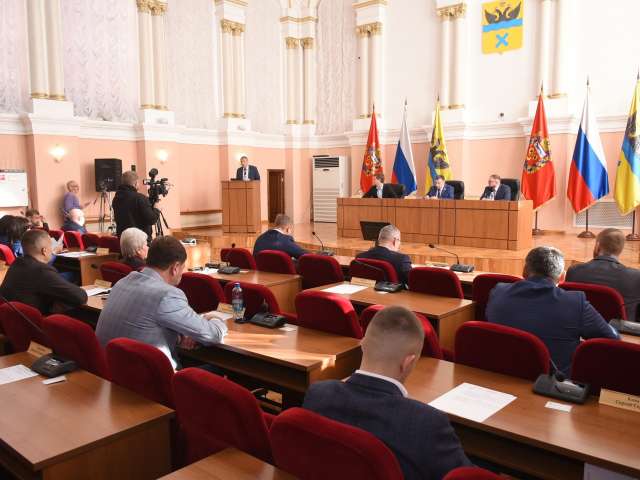 На заседании Оренбургского городского Совета депутаты уточнили главный финансовый документ города