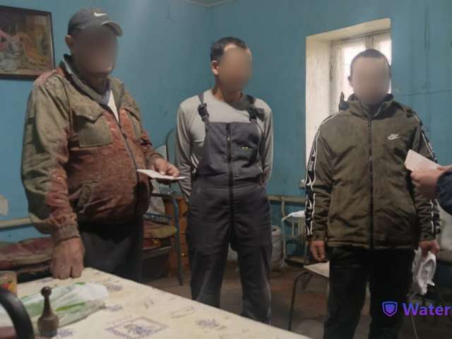 Двое иностранцев попались на нарушении миграционного учета в Кваркенском районе