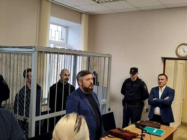 Расследование продолжается: суд Оренбурга продлил арест братьям Макаровым 