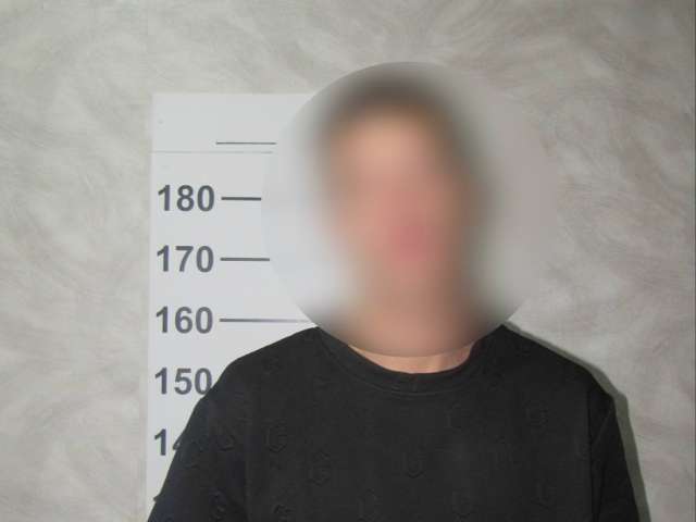 Снял бирку, надел под свою: оренбуржец ограбил спортмагазин