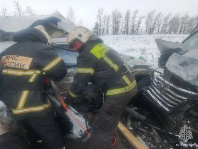 В Сорочинском округе в ДТП с участием трех авто погибли три человека, один из них ребенок 