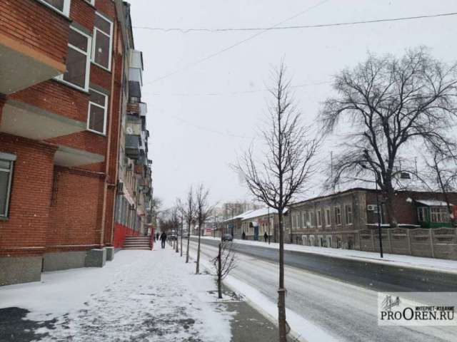 Оренбуржцев предупредили о гололедице на дорогах