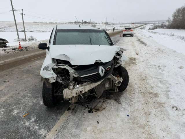 В Шарлыкском районе в ДТП пострадали пять человек, трое из них малолетние дети