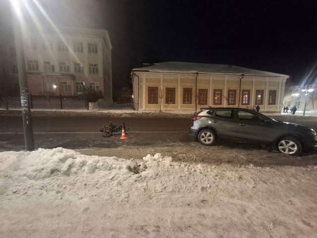 В Оренбурге водитель «Ниссана» сбил электросамокатчика
