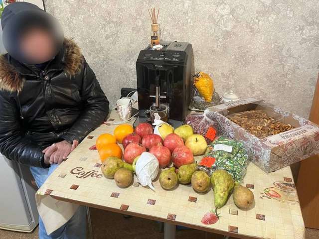Оренбуржец обокрал фруктово-овощной ларек на 30 тысяч рублей