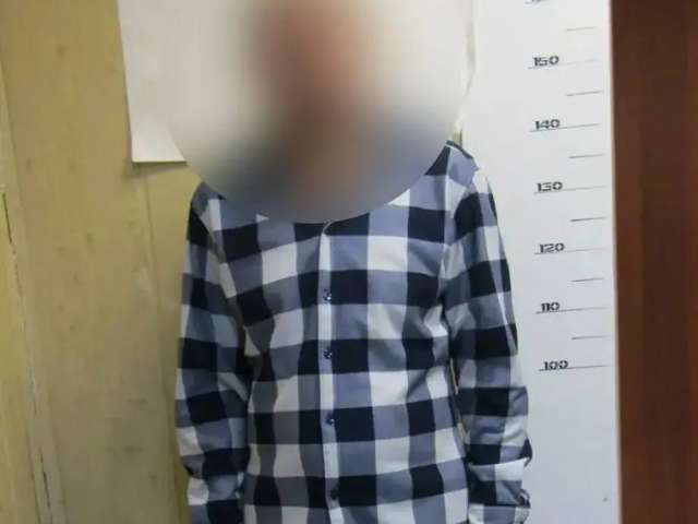 Житель Оренбурга похитил парфюм на 22 тысячи рублей и продал его прохожим