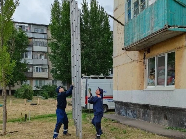 В Оренбургском районе женщина перестала выходить на связь. Спасатели нашли её в квартире
