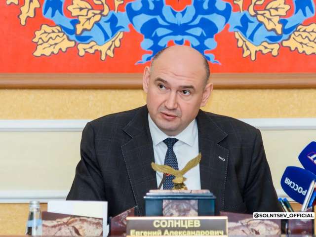 Глава Оренбуржья Евгений Солнцев взял на личный контроль ситуацию с падением лифта в жилом доме