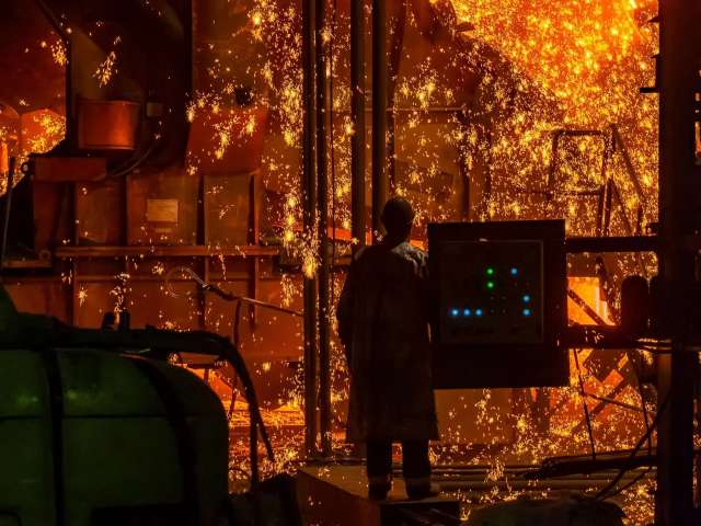 «Уральская Сталь» запускает пилотный проект системной подготовки работников 