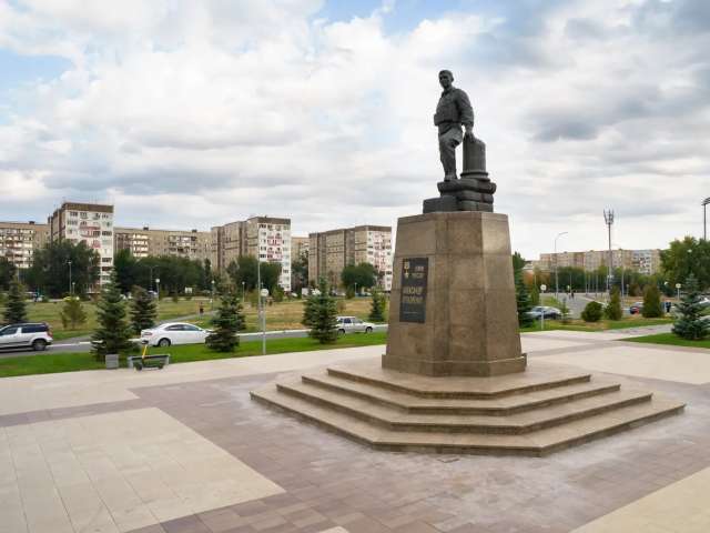 Он вызвал огонь на себя: Оренбуржье вспоминает Героя России Александра Прохоренко