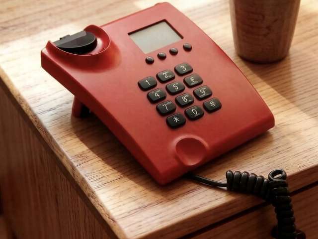 Жители Оренбурга могут пожаловаться на работодателей на «горячую линию»