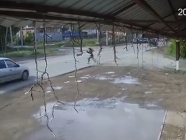 В Бугурусланском районе под колёса авто попала девочка‑подросток