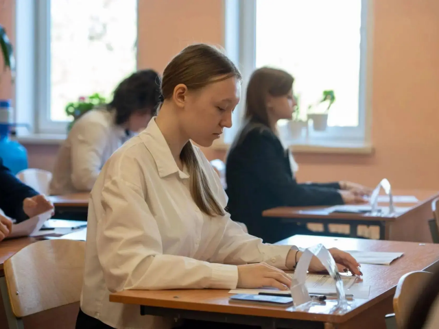 Более 1,8 тысяч выпускников Оренбуржья сдали ЕГЭ 15 июня
