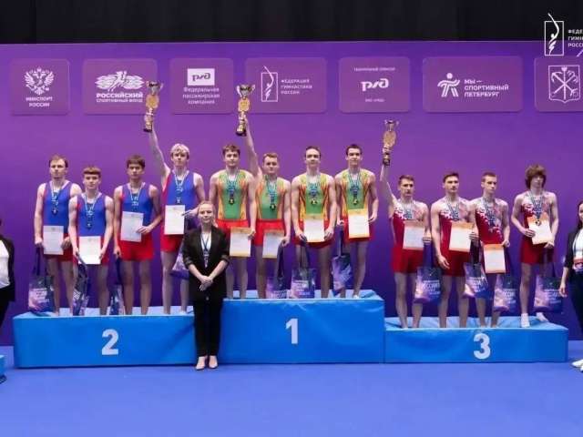 Оренбургские батутисты стали призерами отборочных соревнований в Санкт-Петербурге