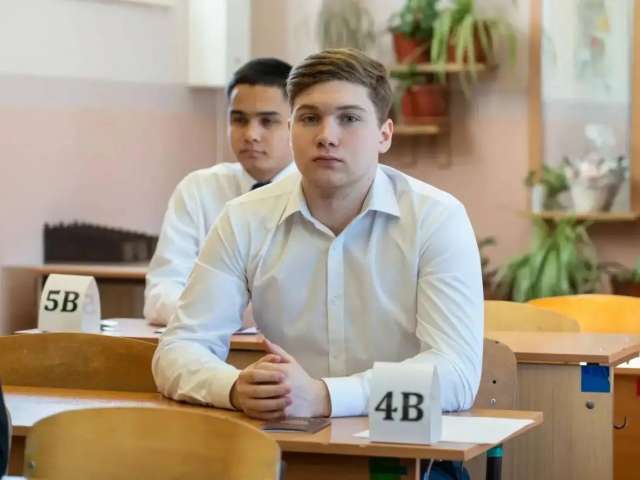 Более 1,5 тысячи оренбургских выпускников сдают заключительные экзамены ЕГЭ