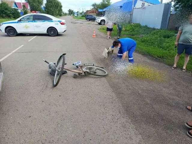 В Саракташе велосипедистка попала в реанимацию после ДТП с ЗИЛом