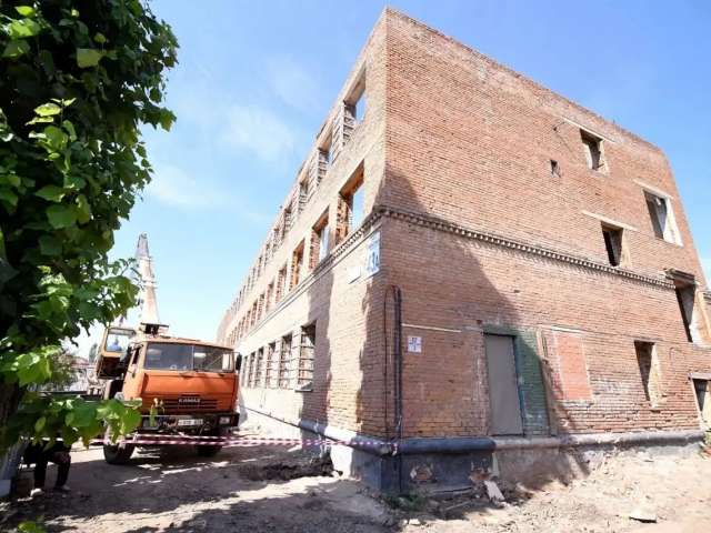 В Оренбурге обновляют школу №48: готовность объекта составляет 17%
