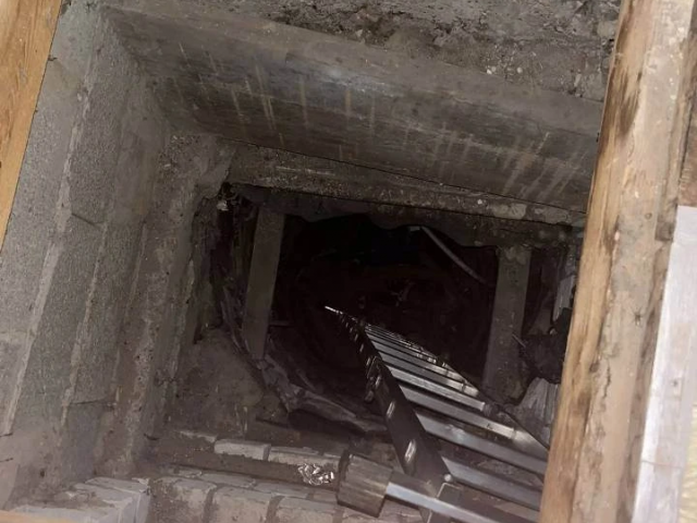 В Саракташе мужчина попал в больницу после падения в насосную яму