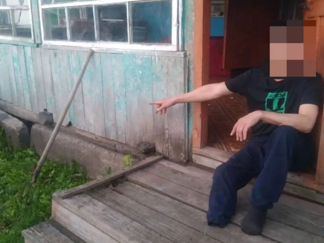 В Саракташе пенсионер угрожал сыну‑инвалиду вилами. Возбуждено уголовное дело