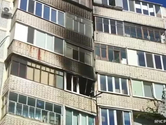 В Оренбурге потушили пожар в многоэтажке на улице Гагарина 